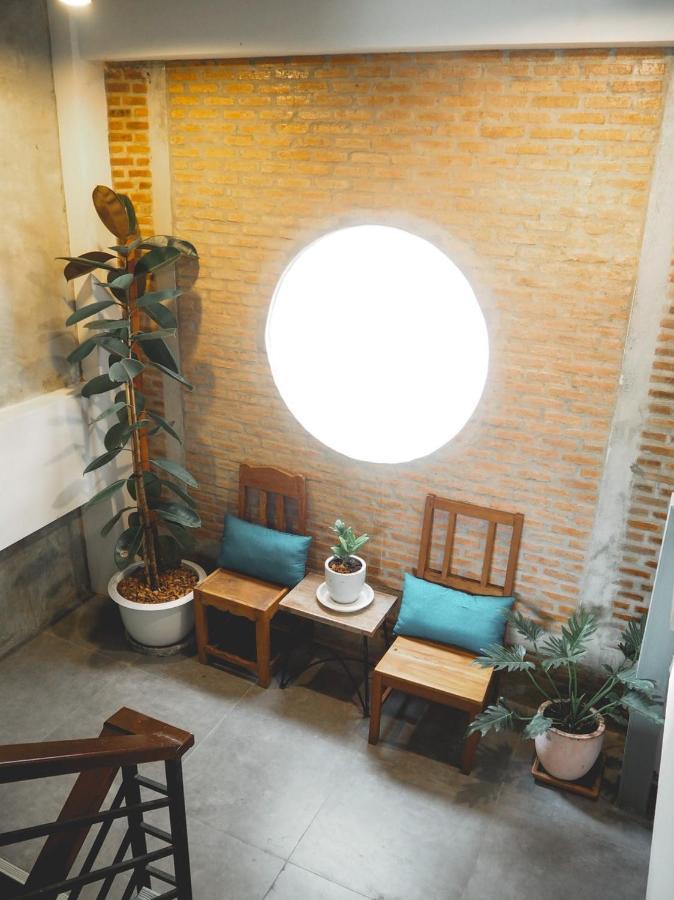 Give Me 5 Hostel Chiang Mai Extérieur photo