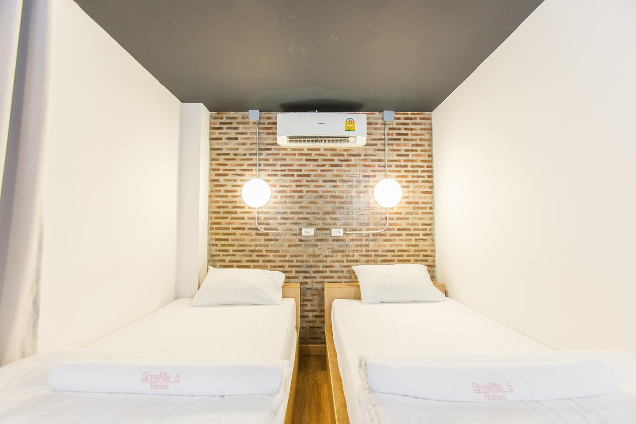 Give Me 5 Hostel Chiang Mai Extérieur photo
