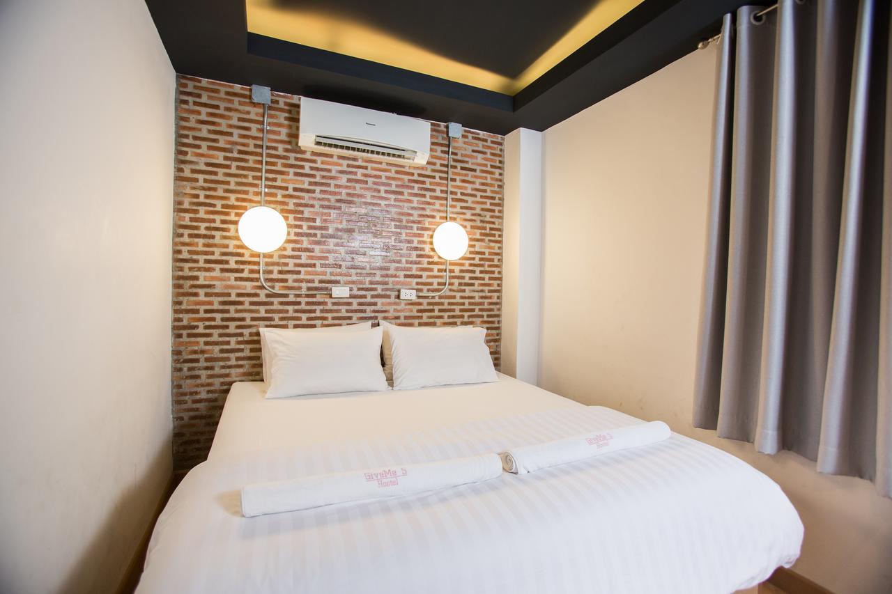 Give Me 5 Hostel Chiang Mai Extérieur photo